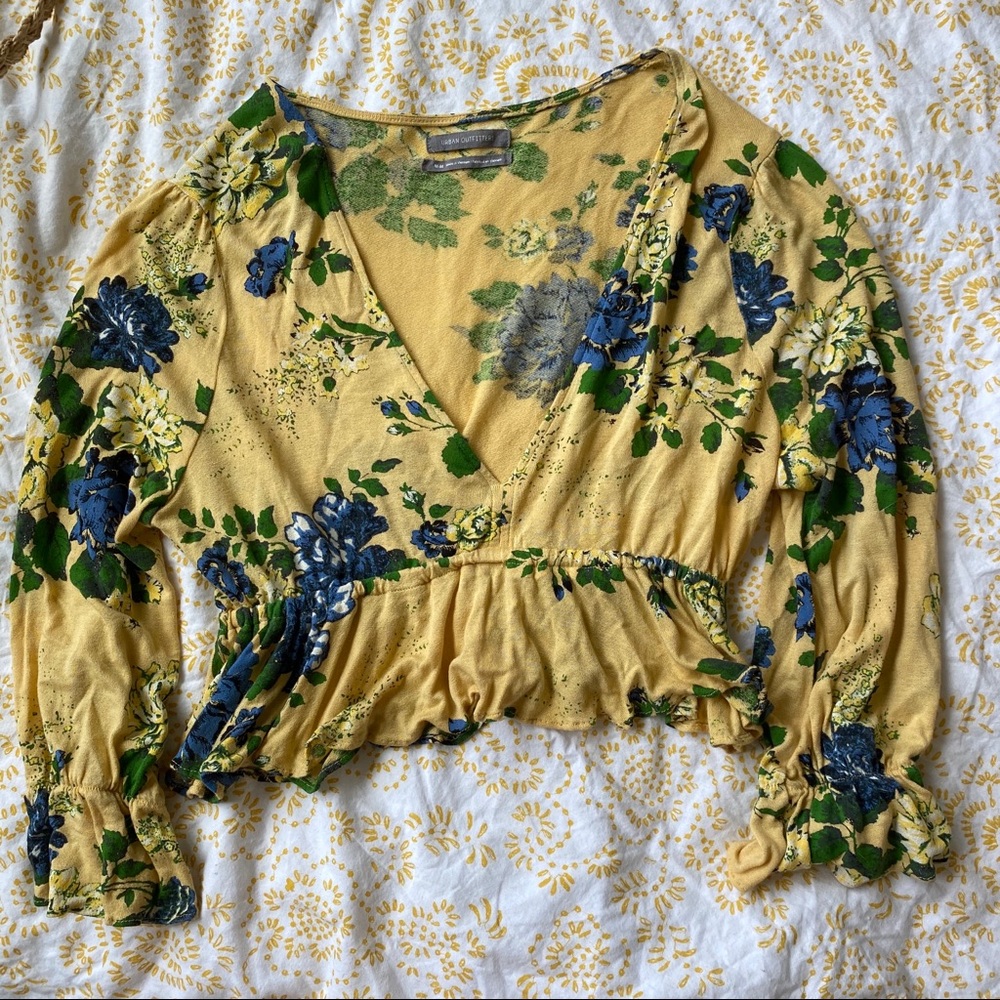 Urban Outfitters Floral Crop Top - Picture 3 of 5